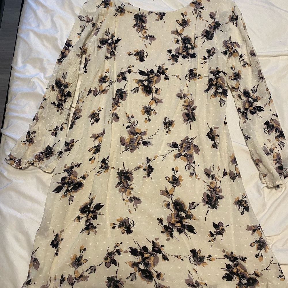 White floral shift dress